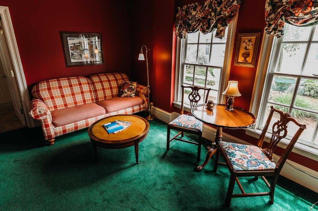 Sheboygan Falls The Rochester Inn מראה חיצוני תמונה