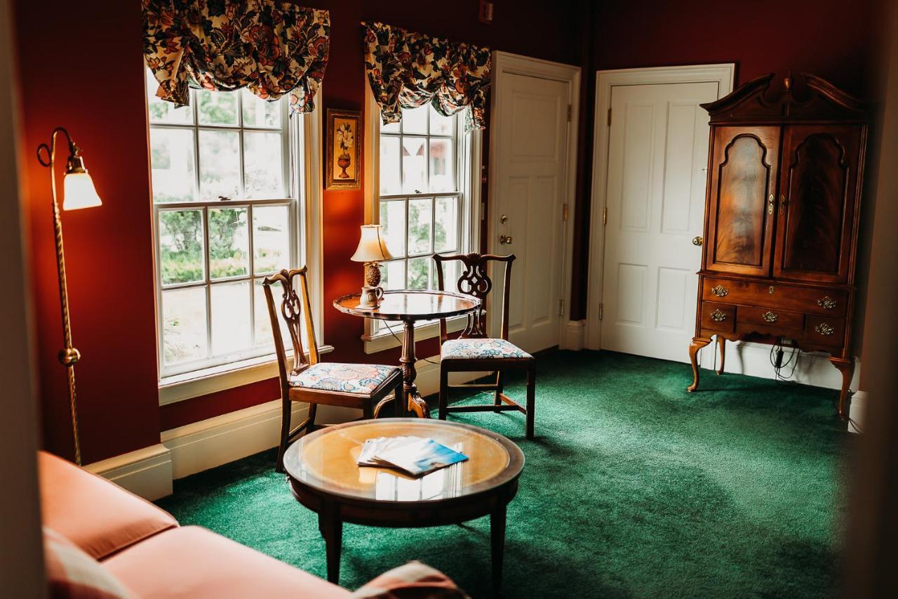 Sheboygan Falls The Rochester Inn מראה חיצוני תמונה