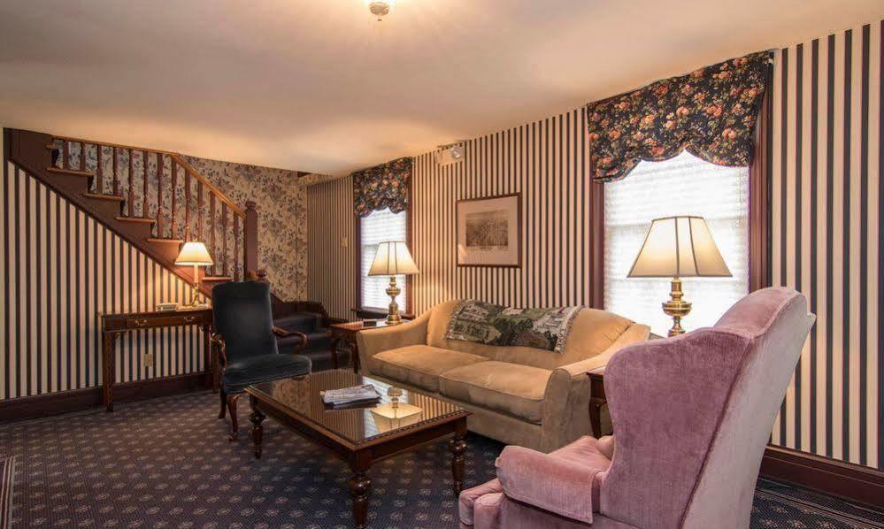 Sheboygan Falls The Rochester Inn מראה חיצוני תמונה